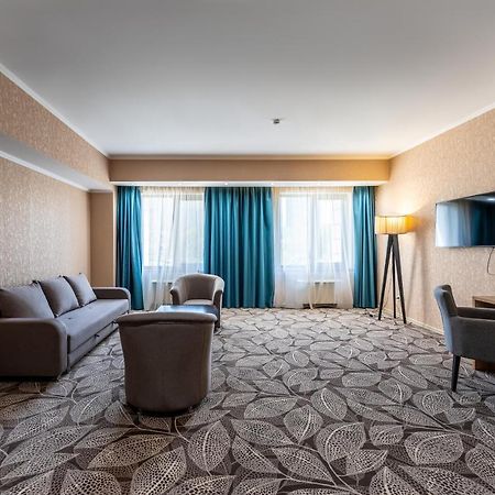 Renion Park Hotel Almaty Exterior photo