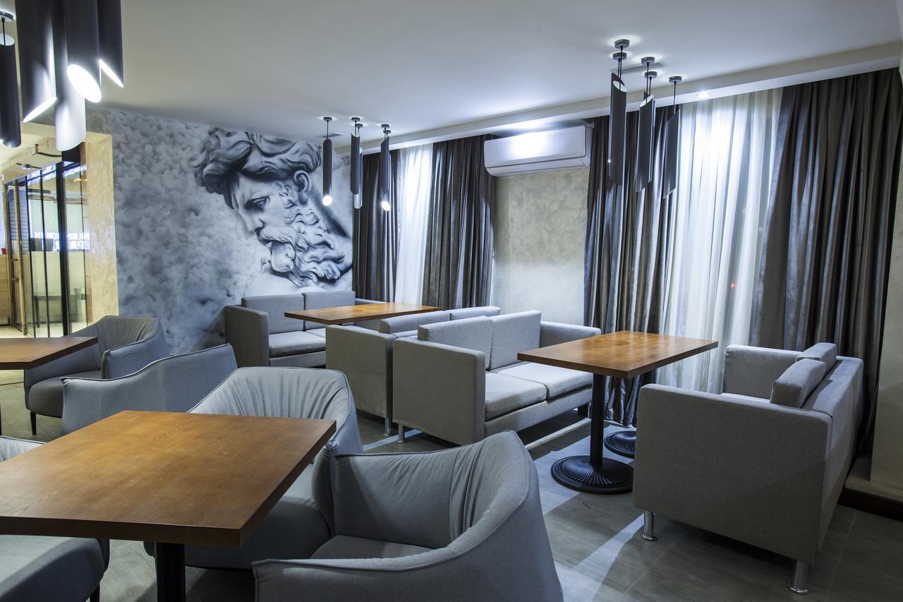 Renion Park Hotel Almaty Exterior photo