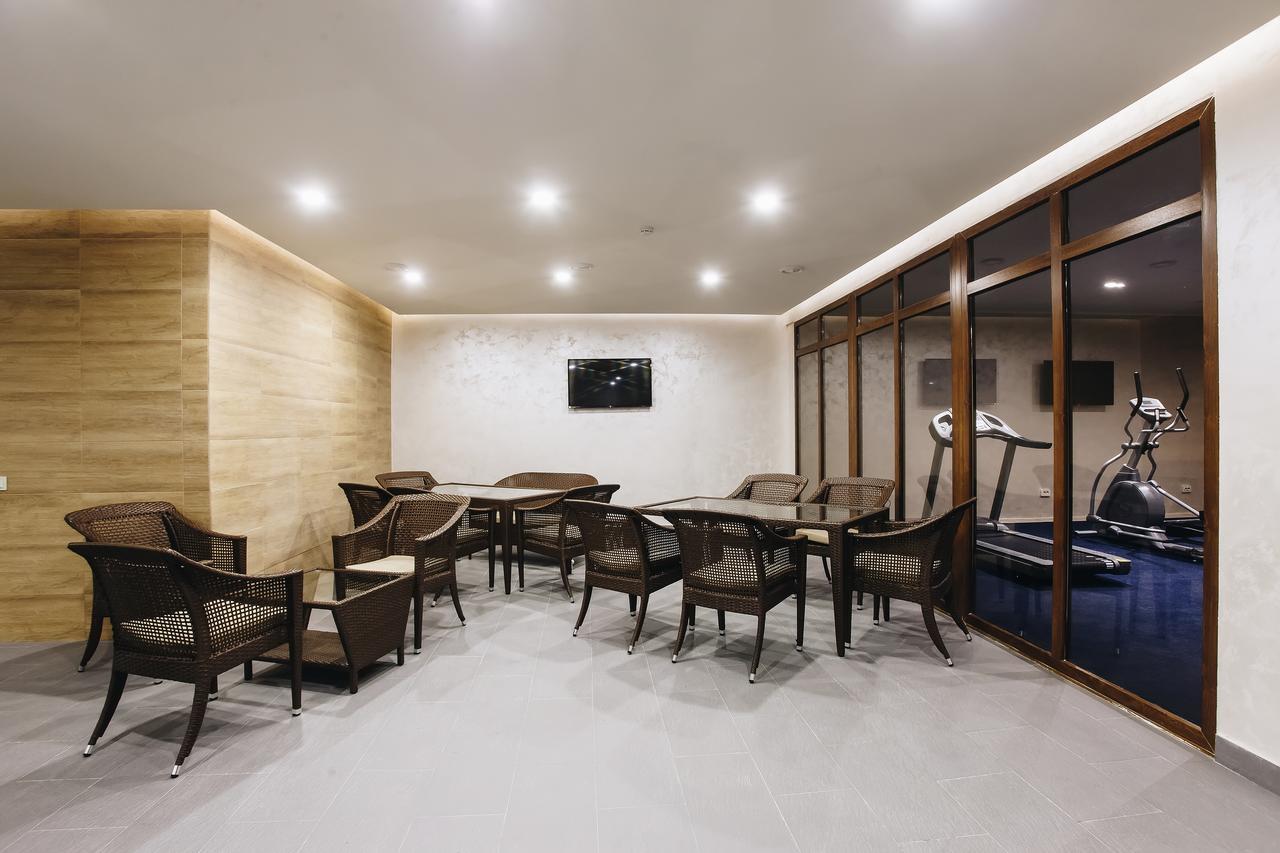 Renion Park Hotel Almaty Exterior photo