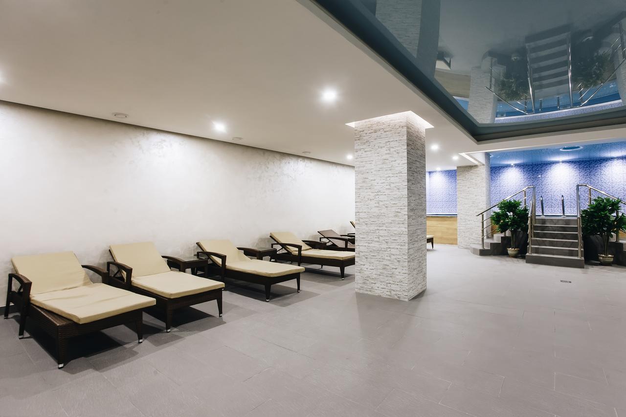 Renion Park Hotel Almaty Exterior photo