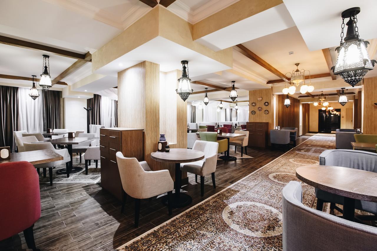 Renion Park Hotel Almaty Exterior photo